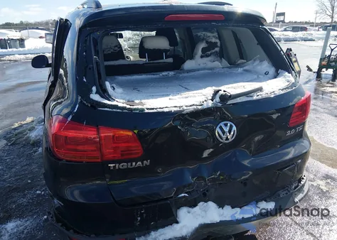 2015 Volkswagen Tiguan S z USA, uszkodzony, nr VIN WVGAV7AX3FW593963